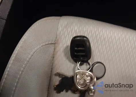 2015 Toyota Corolla Le z USA, uszkodzony, nr VIN 5YFBURHE0FP263573